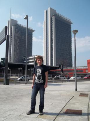 Foto di Milano (nei pressi della Torre Unicredit)