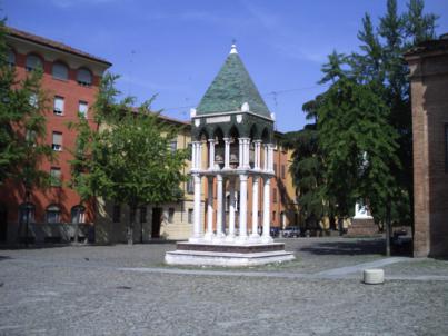 Foto di Bologna (piazza della Basilica di San Domenico)